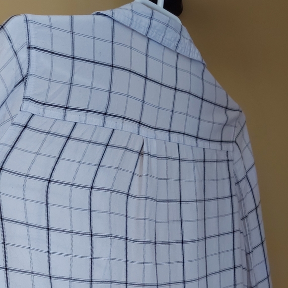Old Navy Plaid Top - Picture 6 of 6